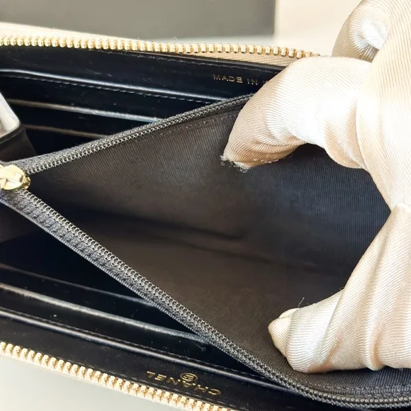 Chanel Zip Leather Wallet - Picture 15 of 16